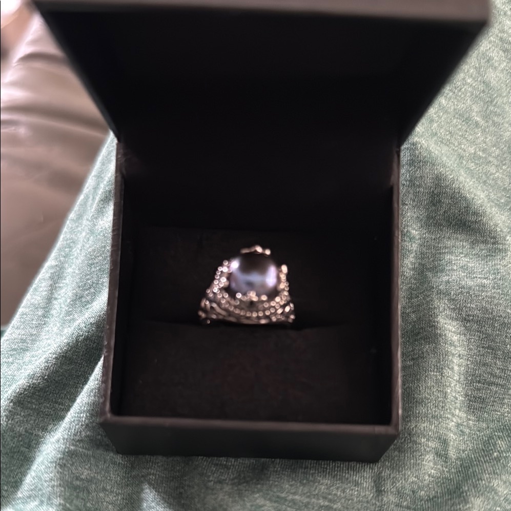 Elegant Sterling Silver Ring With Pearl
